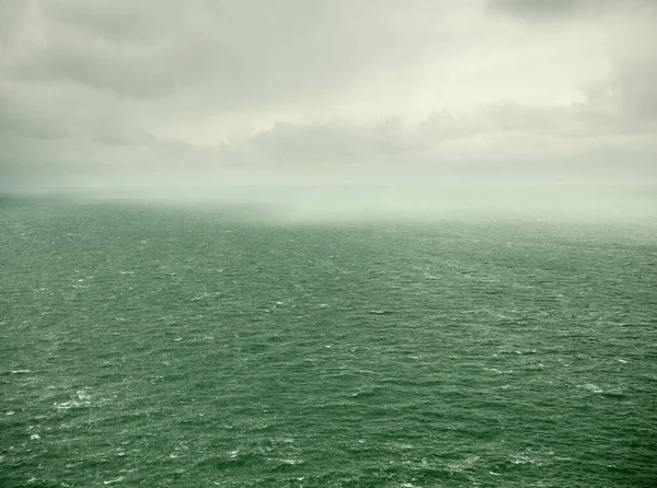 Vista Nubes Tormenta Lluvia Sobre Mar Dingle Kerry Irlanda —  Fotos de Stock