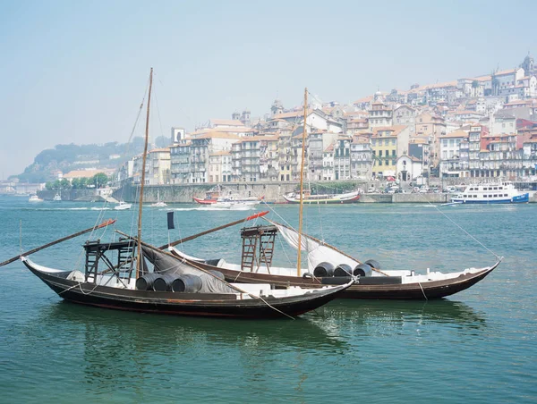 Rabelo barche sul fiume douro porto — Foto Stock