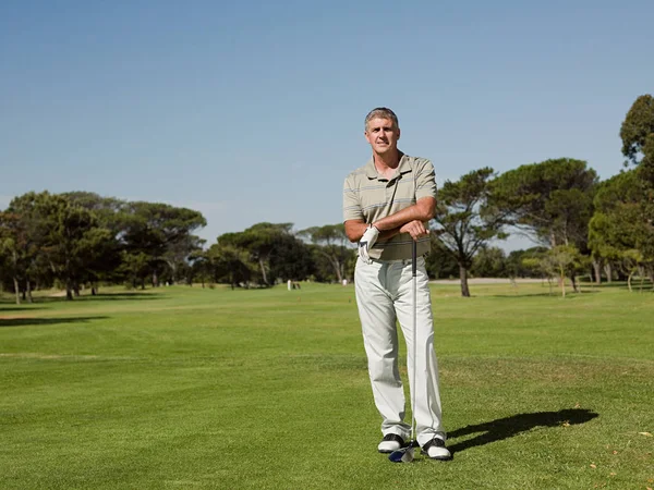 Homem Jogando Golfe Campo Golfe — Fotografia de Stock