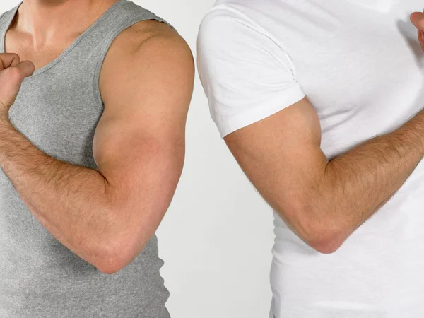 Hombres Que Exhiben Músculos Aislados Fondo Blanco —  Fotos de Stock