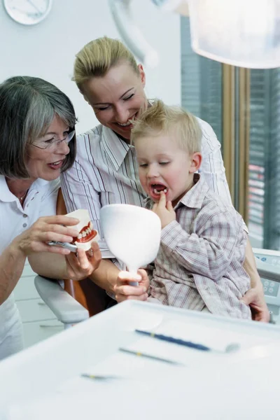 Boy Being Examined Dentist — Stock Photo, Image