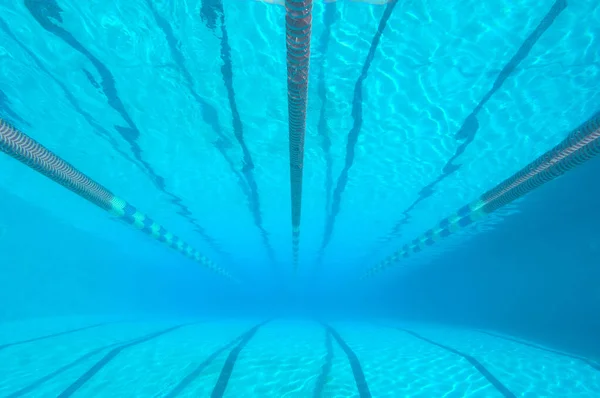 Prázdný Bazén Zdola — Stock fotografie