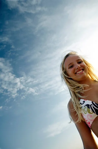 Jeune Fille Adolescent Sur Ciel — Photo