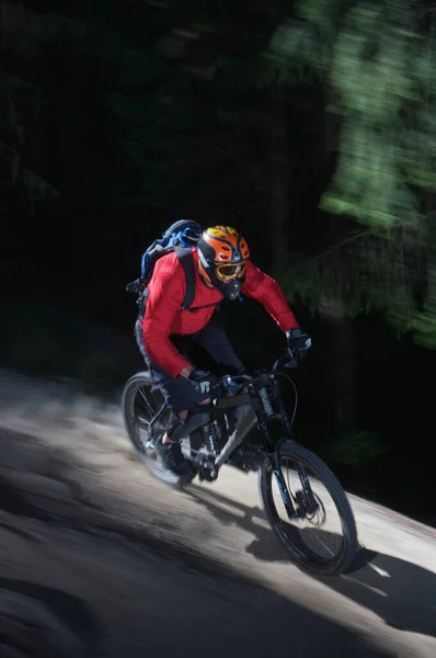 Ποδηλασίας Βουνού Ιππασία Γρήγορα — Φωτογραφία Αρχείου