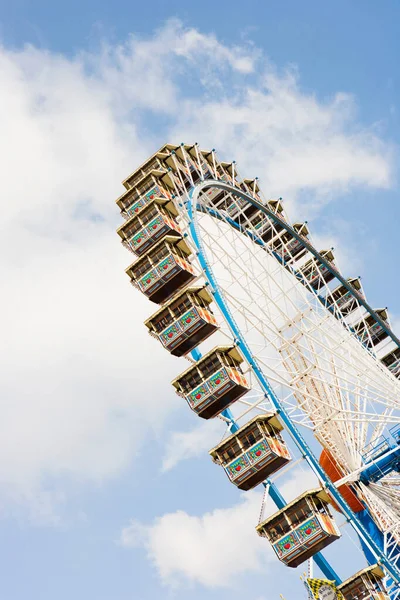 Grande Roda Parque Diversões — Fotografia de Stock