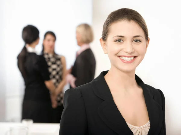 Retrato Uma Jovem Empresária — Fotografia de Stock