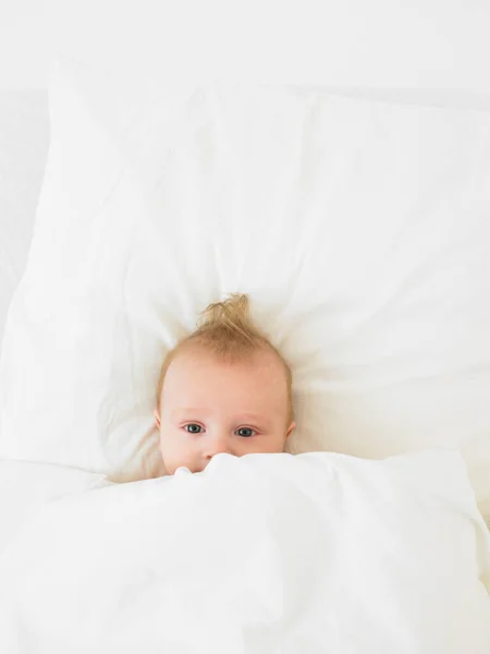 Schattig Baby Bed — Stockfoto
