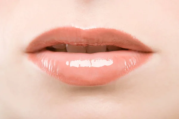 Labios Femeninos Con Labial — Foto de Stock