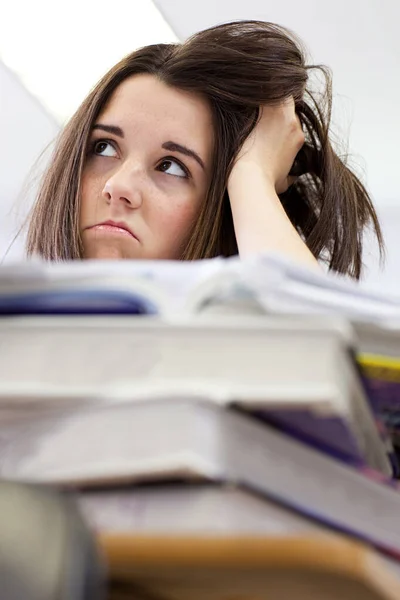 Entediada Estudante Ensino Médio — Fotografia de Stock