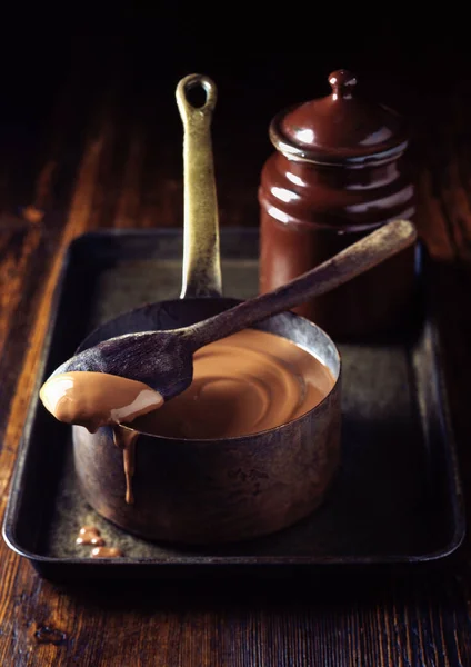 Saucepan Chocolate Sauce Tray — ストック写真