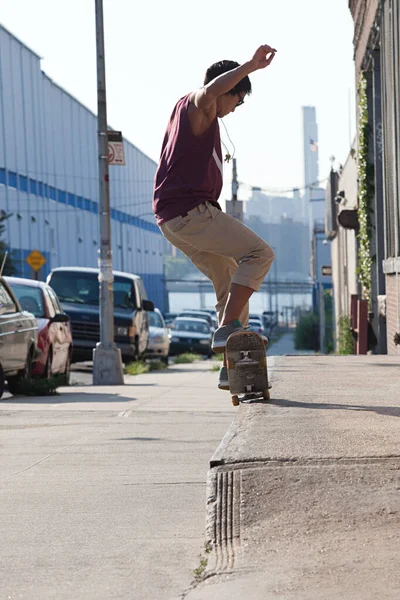 Skateboarder Stedelijke Straat — Stockfoto