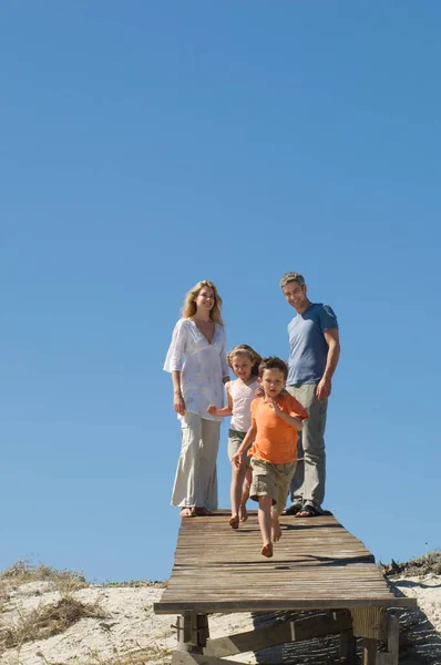 Familie Der Küste — Stockfoto