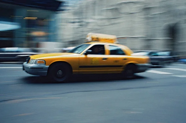 Sárga Taxi Utcán — Stock Fotó