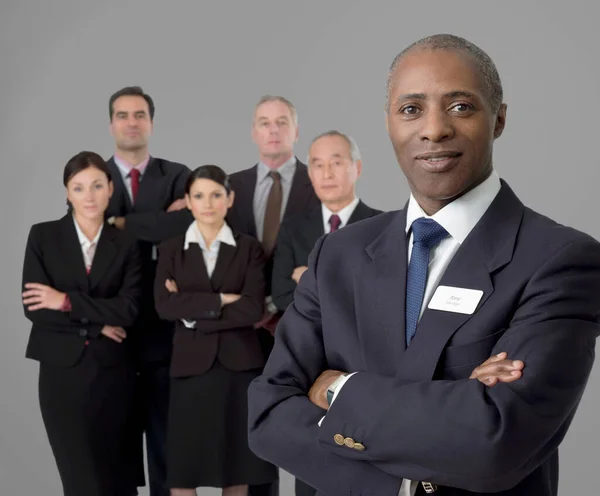 Retrato de un alto empresario negro — Foto de Stock