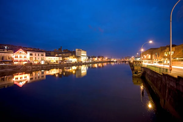 Cortiça Rio Lee Noite — Fotografia de Stock