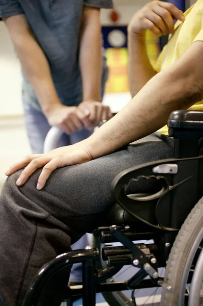 Человек Инвалидном Кресле — стоковое фото