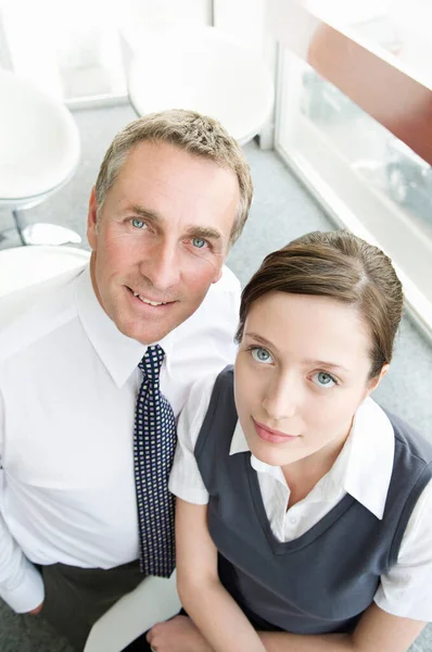 Retrato Una Pareja Negocios —  Fotos de Stock