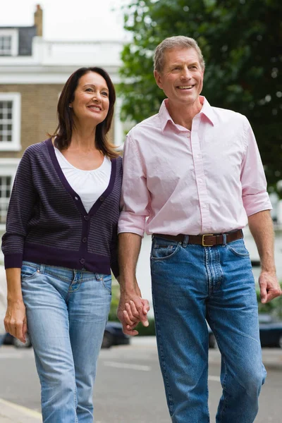 Couple Walking Street — Stock Photo, Image