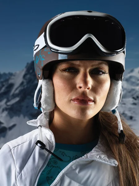 Retrato Esquiador Feminino — Fotografia de Stock