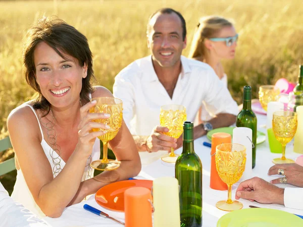 Menschen Beim Abendessen Frauenporträt — Stockfoto