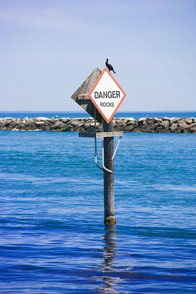 Niebezpieczeństwo Skały Znak Morzu Montauk Long Island — Zdjęcie stockowe