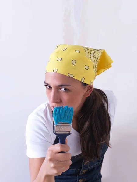 Girl Painting Home — Stock Photo, Image
