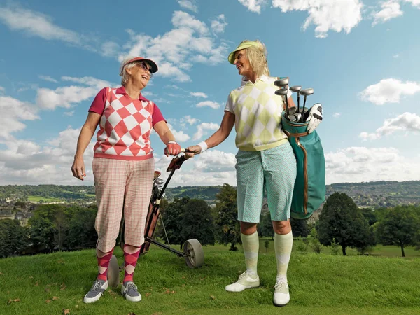 Donne Mature Che Giocano Golf — Foto Stock