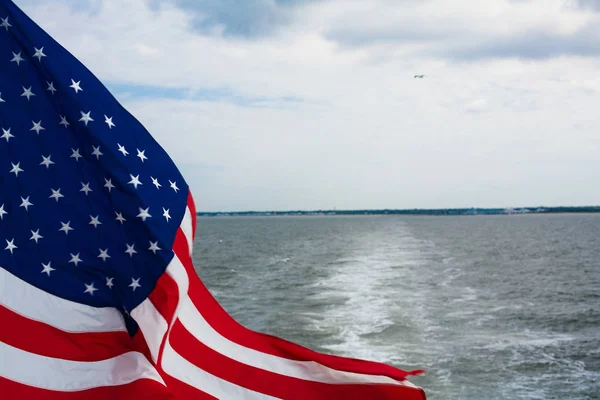 Σημαία Usa που φέρουν στο πίσω μέρος του σκάφους — Φωτογραφία Αρχείου
