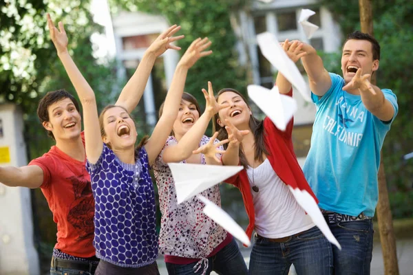 Energetische Groep Jongeren — Stockfoto