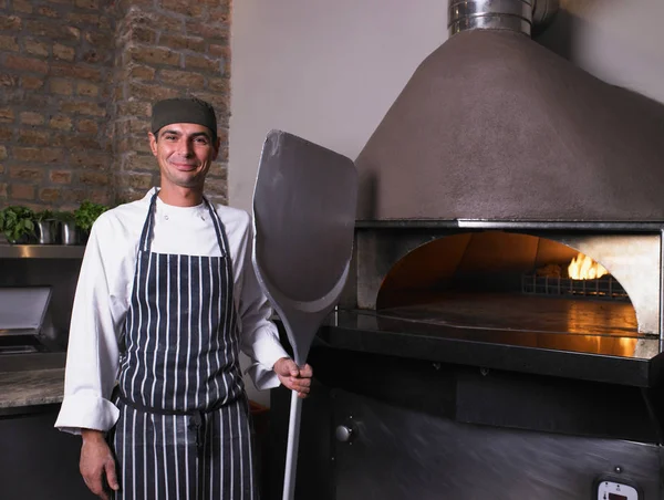 Pizza Chef Segurando Remo — Fotografia de Stock