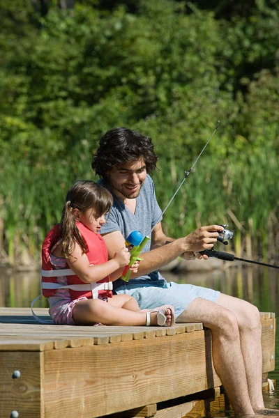 Father Daughter Fishing Jetty — Stock Photo, Image