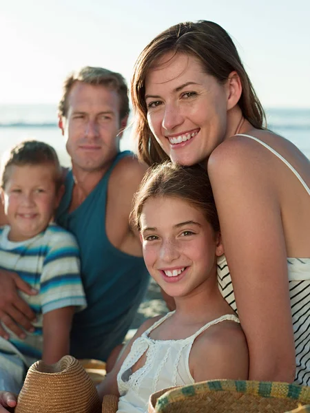 Familie Der Küste — Stockfoto