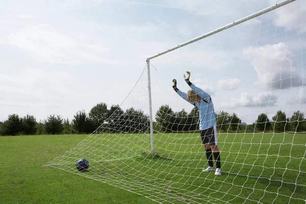 Goalkeeper Standing Next Net — Stock Photo, Image
