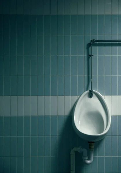 Urinoir Pour Hommes Dans Les Toilettes Publiques — Photo