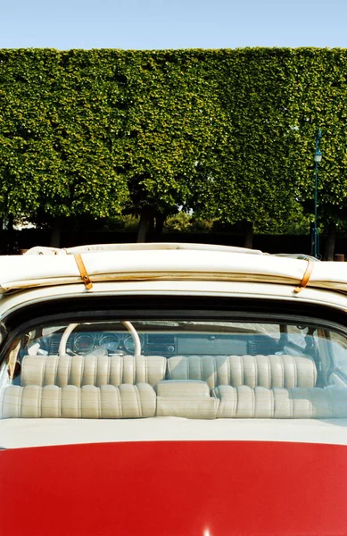 The back of a vintage car — Stock Photo, Image