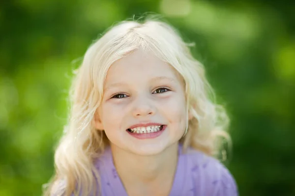 Щаслива Чарівна Дівчинка — стокове фото