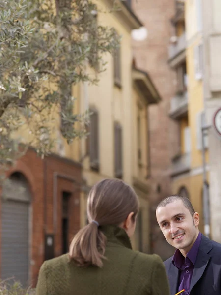 Man Och Kvinna Den Europeiska Gatan — Stockfoto