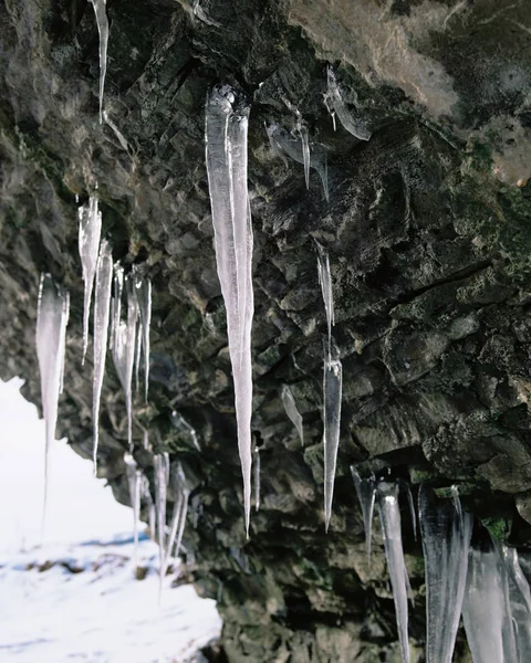 Istappar under gamla broar stuvning skotska — Stockfoto