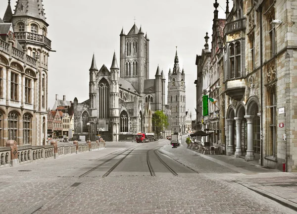 Ornate stone buildings on urban street — Stock Photo, Image