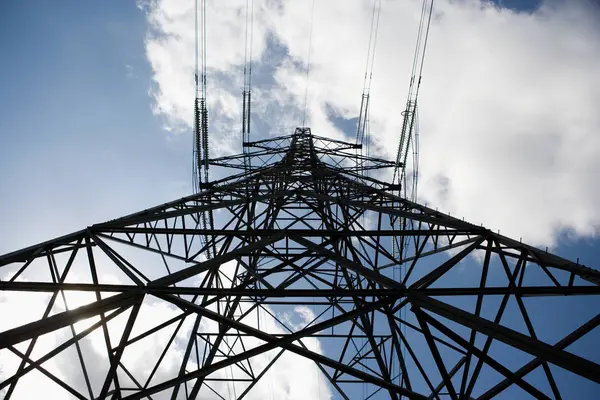 Torre Eléctrica Sobre Cielo Azul — Foto de Stock