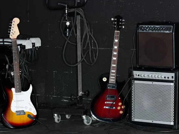 Elektriska Gitarrer Och Förstärkare — Stockfoto