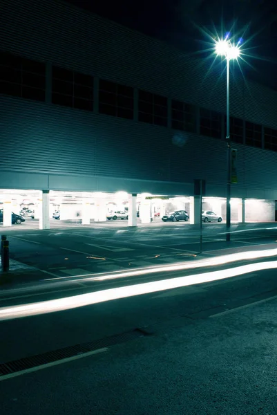 Feux Voiture Dans Parking Foyer Sélectif — Photo