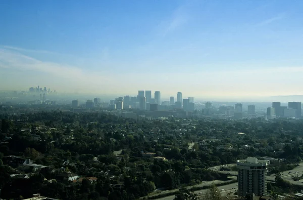 Mavi Gökyüzü Üzerinde Los Angeles — Stok fotoğraf