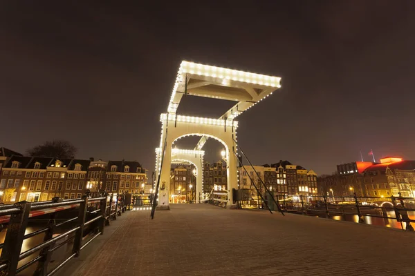 Magere Brug Hubený Most Amsterdam Nizozemsko — Stock fotografie