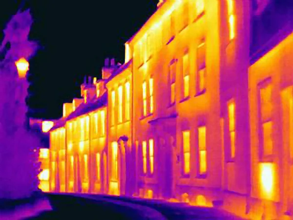 Thermal image of houses on city street — Stock Photo, Image