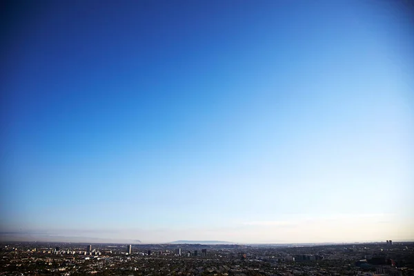 Cityscape Και Καθαρό Γαλάζιο Ουρανό Λος Άντζελες Καλιφόρνια Usa — Φωτογραφία Αρχείου