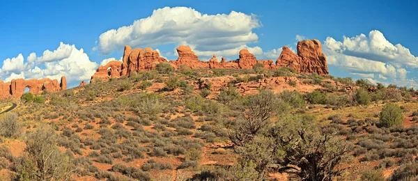 Malerische Aussicht Der Nähe Südfenster Und Türmchen Bogen Nationalpark Moab — Stockfoto