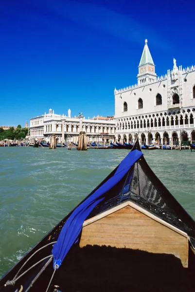 Góndola Acercándose Venecia — Foto de Stock