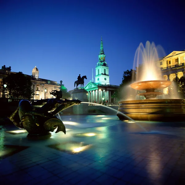 Brunnen Auf Dem Trafalgar Square — Stockfoto