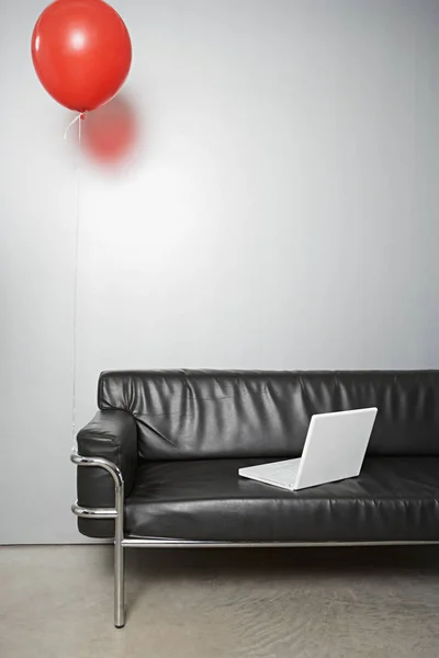 Balloon Laptop Sofa — Stock Photo, Image